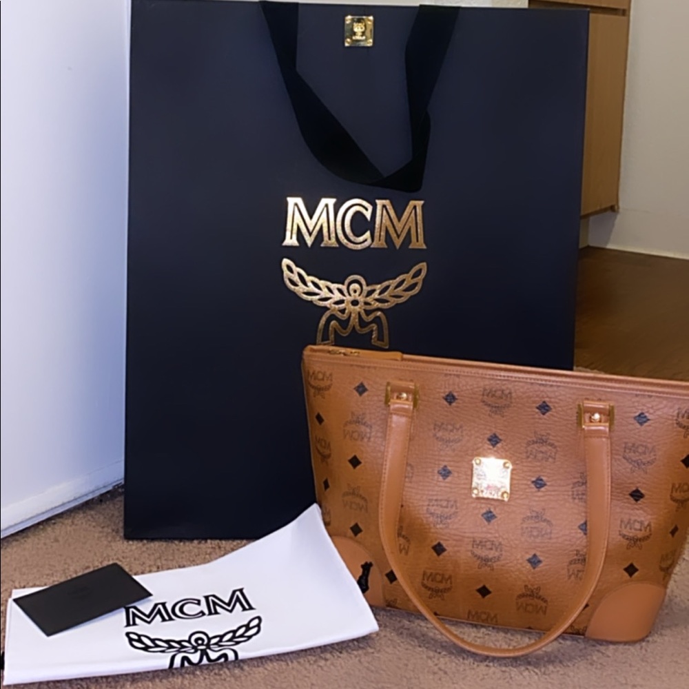 MCM tote PM size